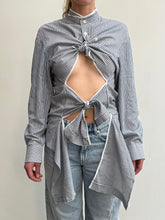 Load image into Gallery viewer, SLASHED BLOUSE / 2
